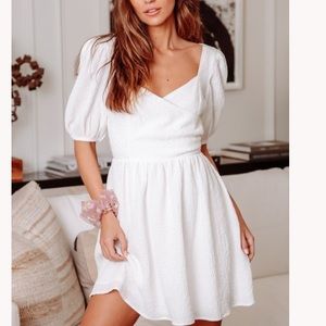 Lulus White puff sleeve dress